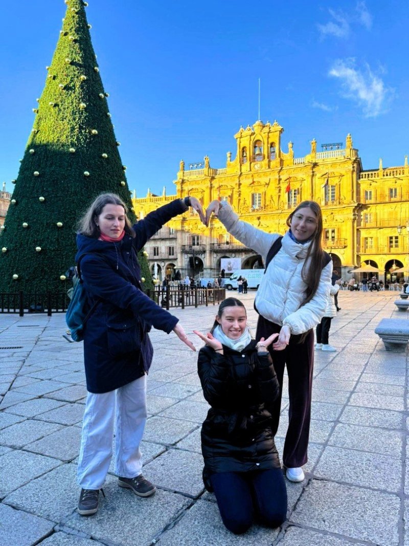 DICE Salamanca - odpolední výuka v ulicích města - lekce tance, ochutnávka churros s čokoládou, literární túra městem