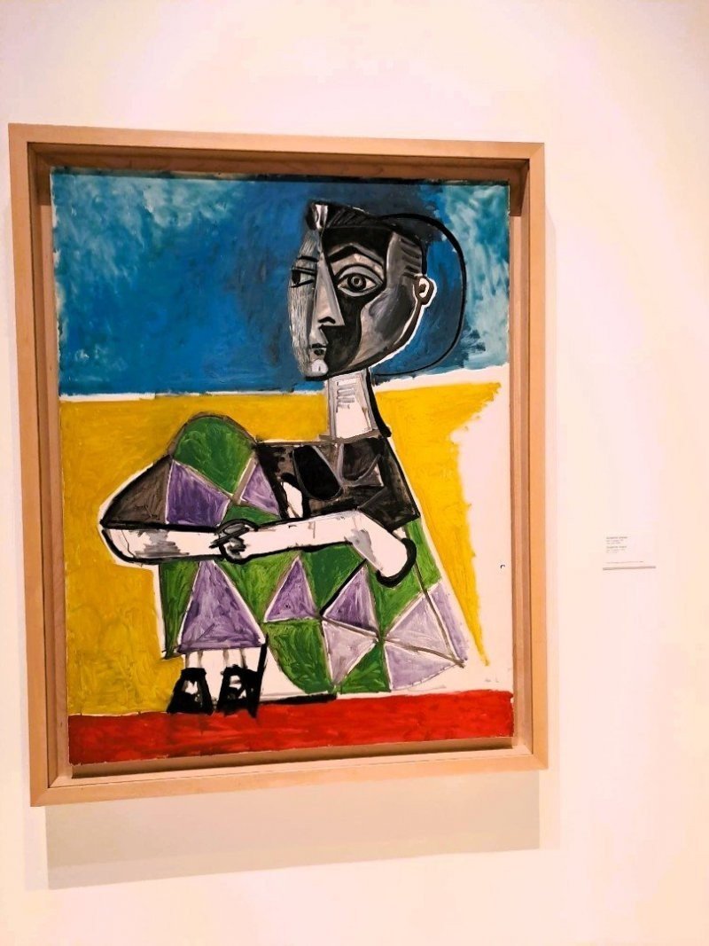 Museo Picasso Málaga, Jacqueline sedící, 1954, portrét poslední manželky