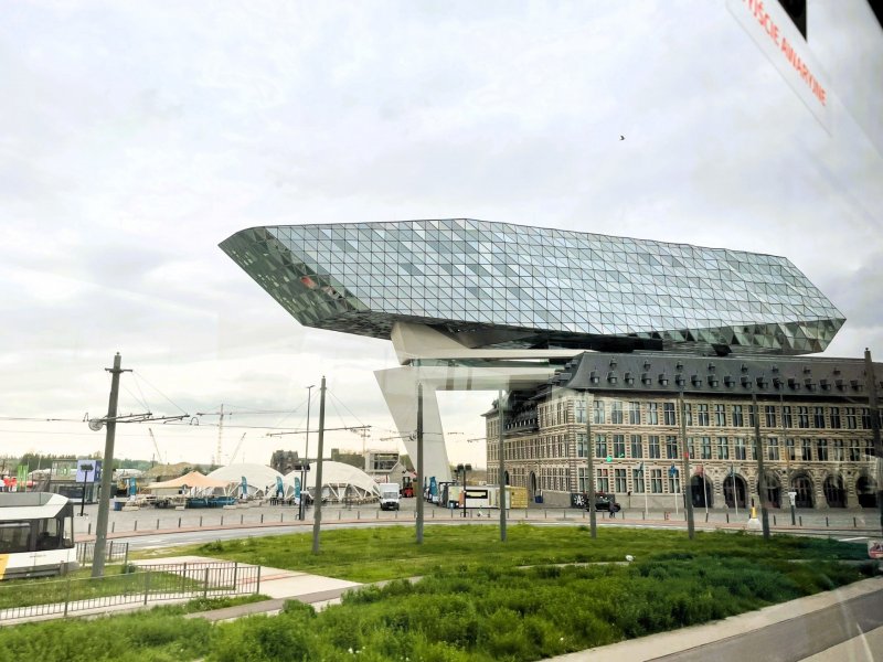 Antverpy: Futuristická budova Hlavního sídla přístavní správy navrhla architektka Zaha Hadid.
